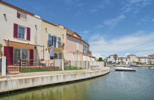 Awesome home in Aigues-Mortes with 3 Bedrooms and WiFi