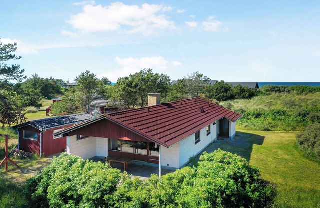 Awesome home in Hirtshals with 3 Bedrooms and WiFi