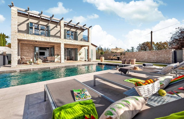 Awesome home in Matuhanci with sauna