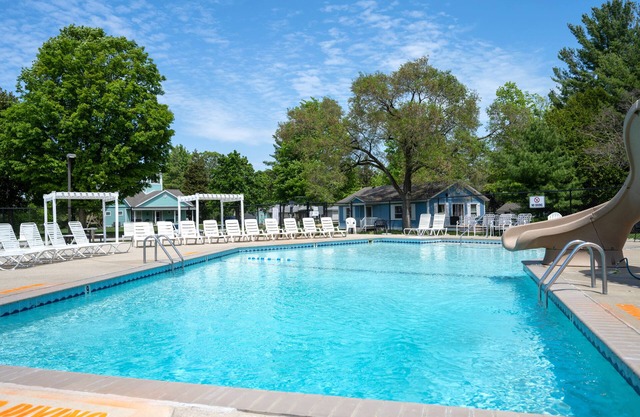 AWESOME LOCATION! Pool, Beach, Tennis, Sand Dunes