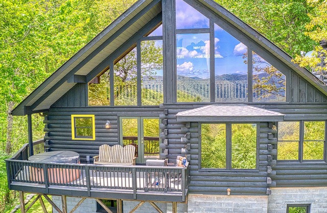 🏔 Awesome View Cabin – Stunning Views - Hot Tub - Pet Friendly - Game Loft.