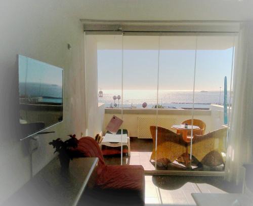 Azahara Beach 
