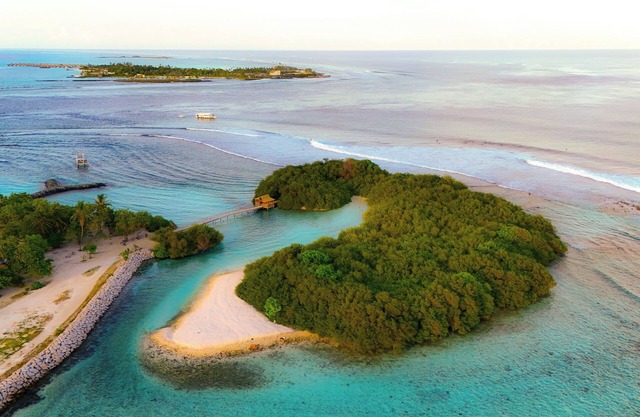 Azaya Beach Maldives Thulusdhoo