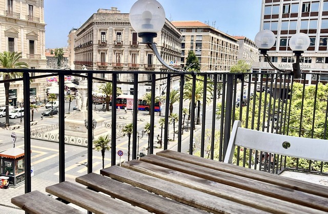 B&B Stesicoro InHabit- Guesthouse City Center