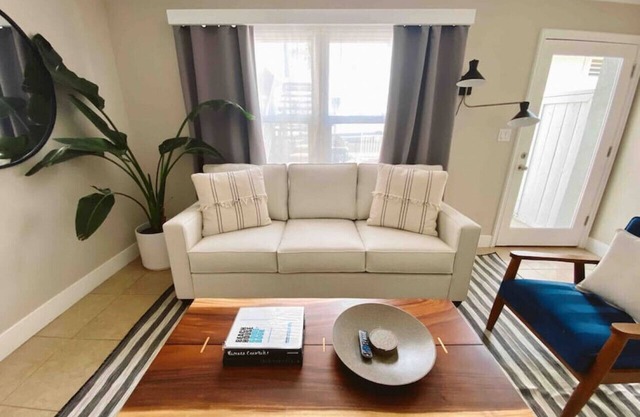 Back Unit · Beach House in the <3 of Balboa Peninsula
