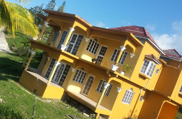 Bamboo Breeze Inn