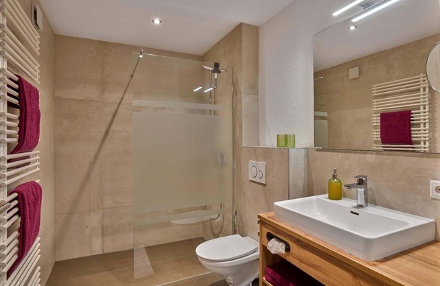 Barrierefreie Ferienwohnung Mit Terrasse Und Balkon 