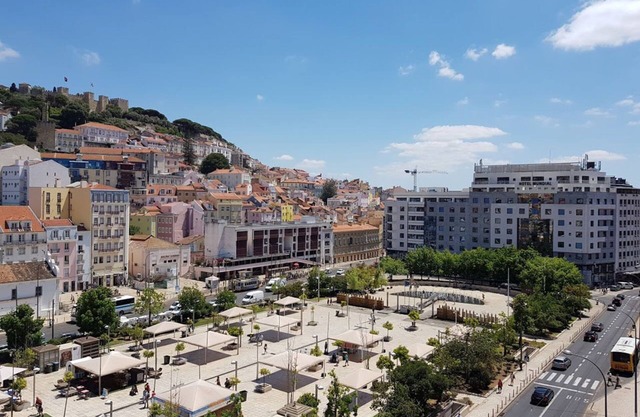 Basement with Windows in the Center of Lisbon - Free WIFI