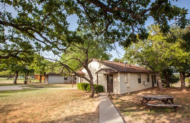 Bay Landing Camping Resort Cabin 3