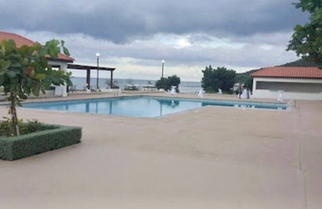 Bayfront Apartment & villa