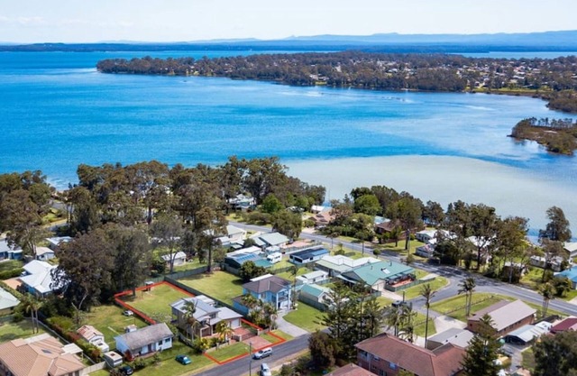 Bayside Escape - Amazing family holiday house only 250m from the water