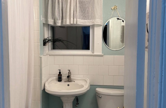Beach Bedroom3: Walk to Shore + Near Pier Village