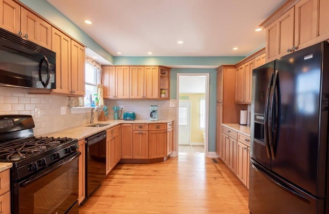 Beach Block, Water View with Pool. Sleeps 12