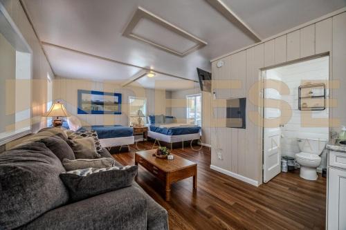 Beach Cabin #6