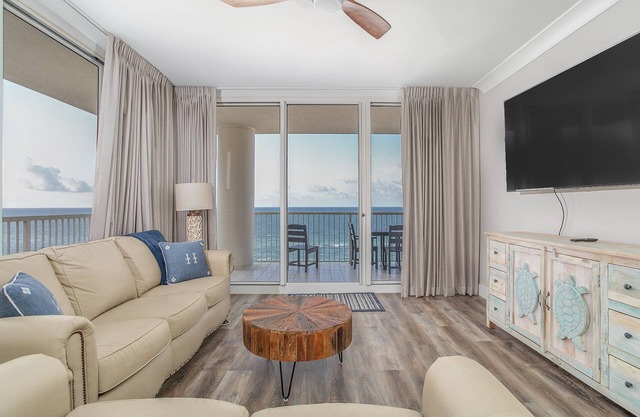 Beach Club Resort-3BR Gulf-Front Condo - Come on Down! On the Gulf !