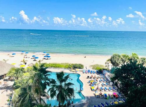 Beach Front Condo, Sea View, Beach Access, Balcony