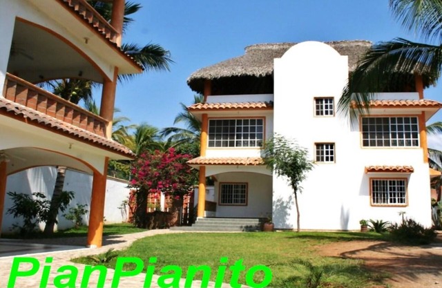 BEACH HOUSE & APARTMENTS
