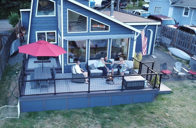 Beach level Lake Sutherland Cottage