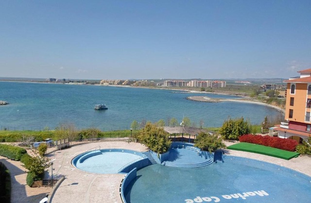 Beach Pool and Spa Apartment in Marina Cape