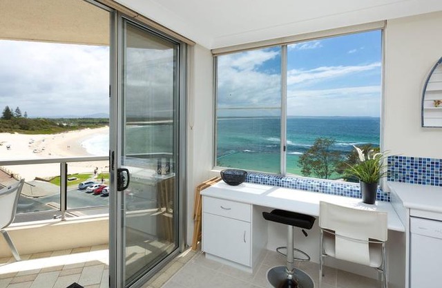 Beachpoint, Unit 501, 28 North Street