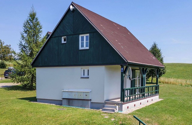 Beautiful private villa for 8 people with WIFI, pool, TV, terrace and pets allowed