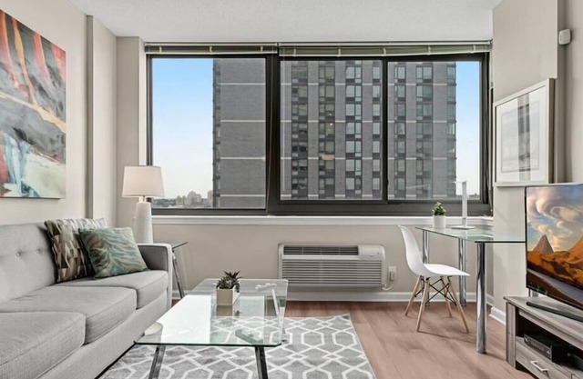 Beautiful 1BR | Business Center | Jersey City by GLS
