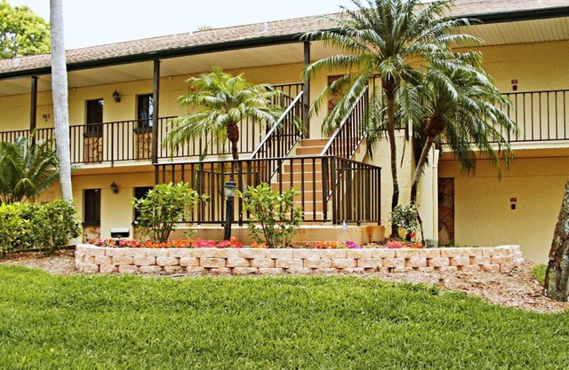 Beautiful 2 bedroom unit at resort, sleeps 6