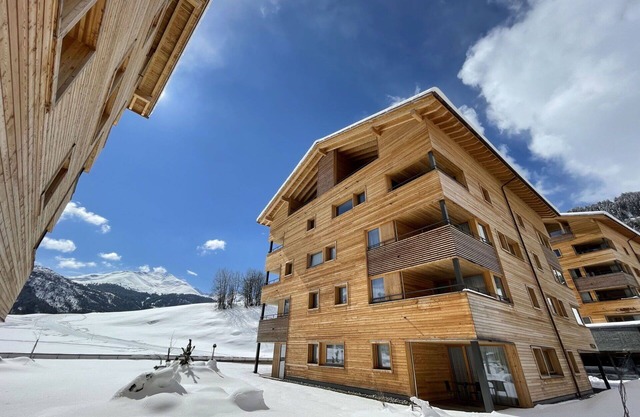 Beautiful apartment for 4 people with pool, WIFI, hot tub, TV, balcony and panoramic view