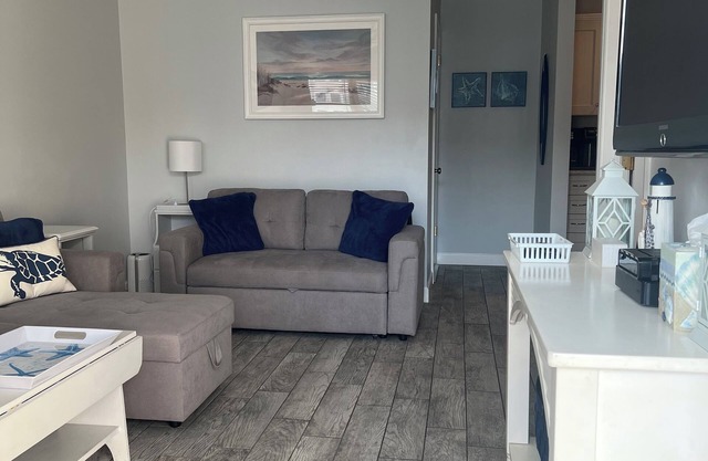 Beautiful Beachfront Condo in Wildwood Crest, NJ - With Full Kitchen!