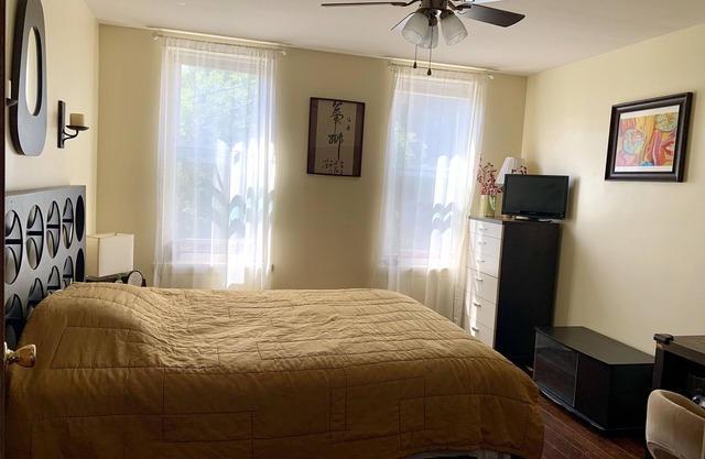 Beautiful & Bright 2BR- 15 mins from NYC- Times Square