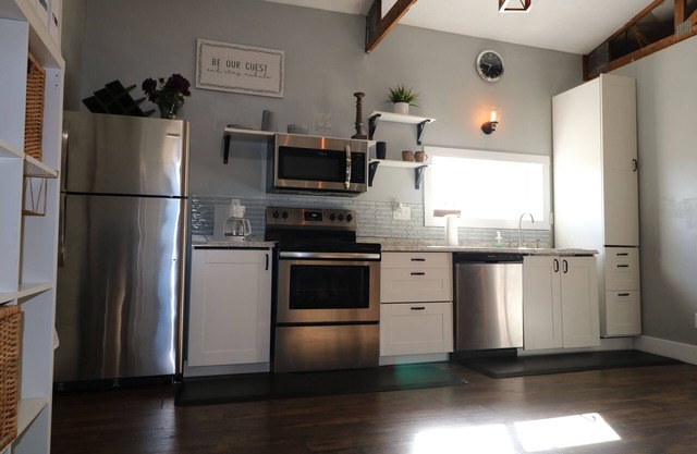 Beautiful loft in countryside by FT Leavenworth