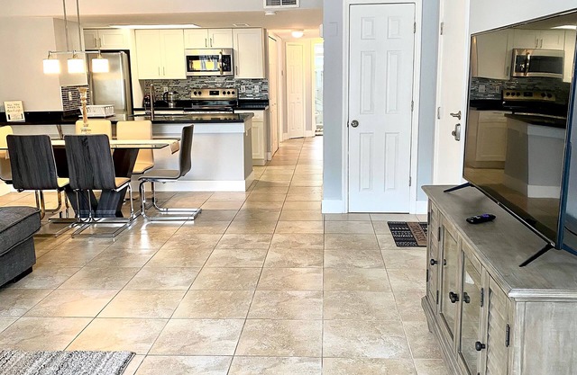 Beautiful Luxury Apartment - Close to Disney
