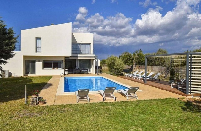 Beautiful private villa for 10 people with WIFI, A/C, private pool, TV, patio and panoramic view