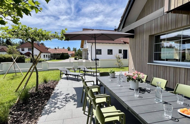 Beautiful private villa for 8 people with WIFI, TV, patio and pets allowed