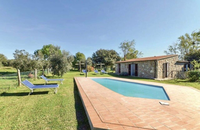 Beautiful private villa for 9 people with private pool, WIFI, pets allowed and panoramic view