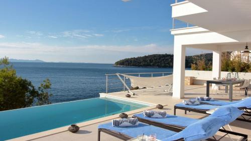 Beautiful seafront villa on Korcula island