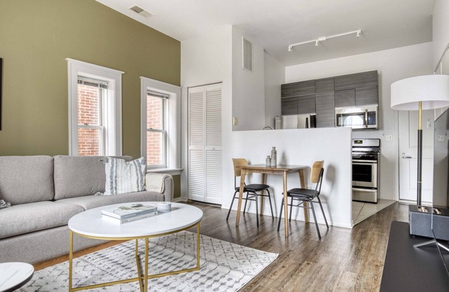 Beautiful South Loop 1BR nr L & Grant Park, by Blueground
