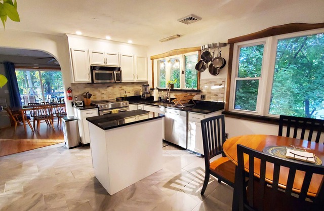 Beautiful Spacious Home w/Stadium View