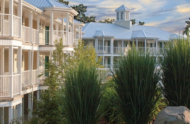Beautiful studio unit at resort, sleeps 2