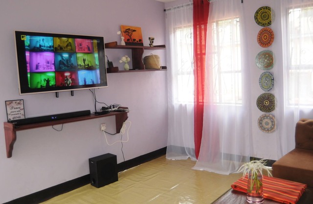 Beautiful & Stylish 2-bedroom Apartment in Karatu