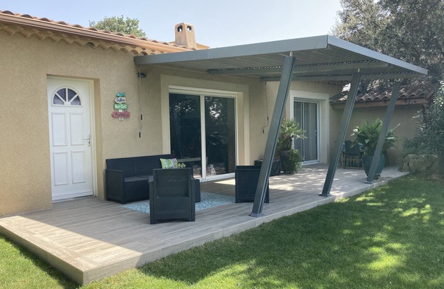 Beautiful Villa of full foot with swimming pool on the hill, impregnable view!