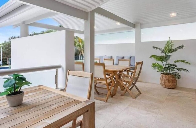 Beautifully designed 4 bedroom, 3 bathroom duplex.