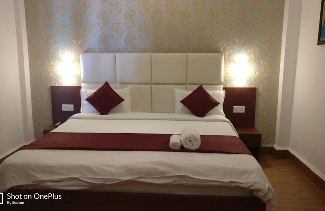 Bed and Breakfast In 5bhk Koregaon Park