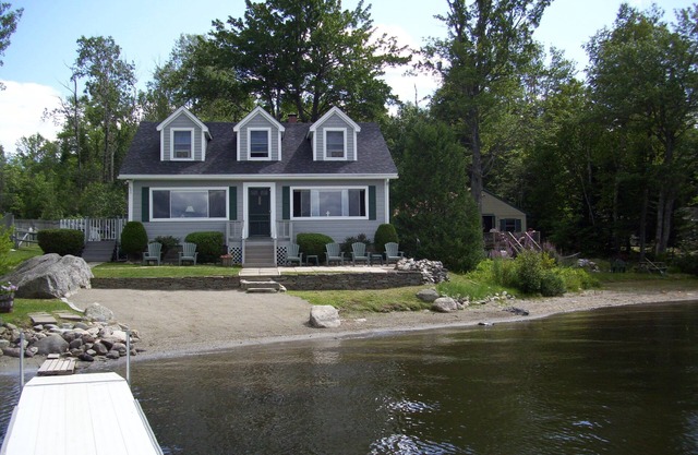 Beech Hill Pond Cottage - w/ Sandy Beach Near Acadia & Bar Harbor