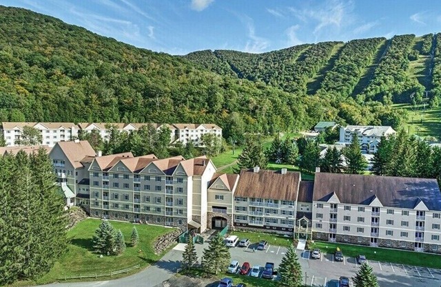 Bentley Brook at Jiminy Peak - 2 Bedroom - ski in/out