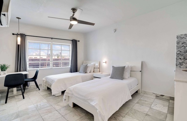 Best location by the Beach ! Free WiFi - TV - All amenities