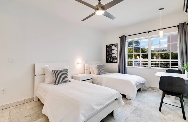 Best location by the Beach ! Free WiFi - TV - All amenities