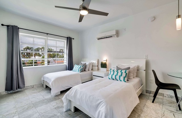 Best location by the Beach ! Free WiFi - TV - All amenities