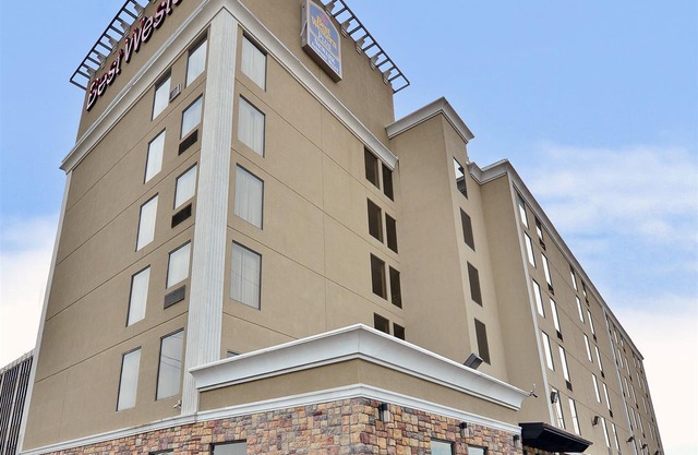Best Western Plus Newark Airport West