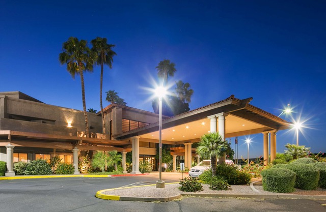 Best Western Plus Scottsdale Thunderbird Suites